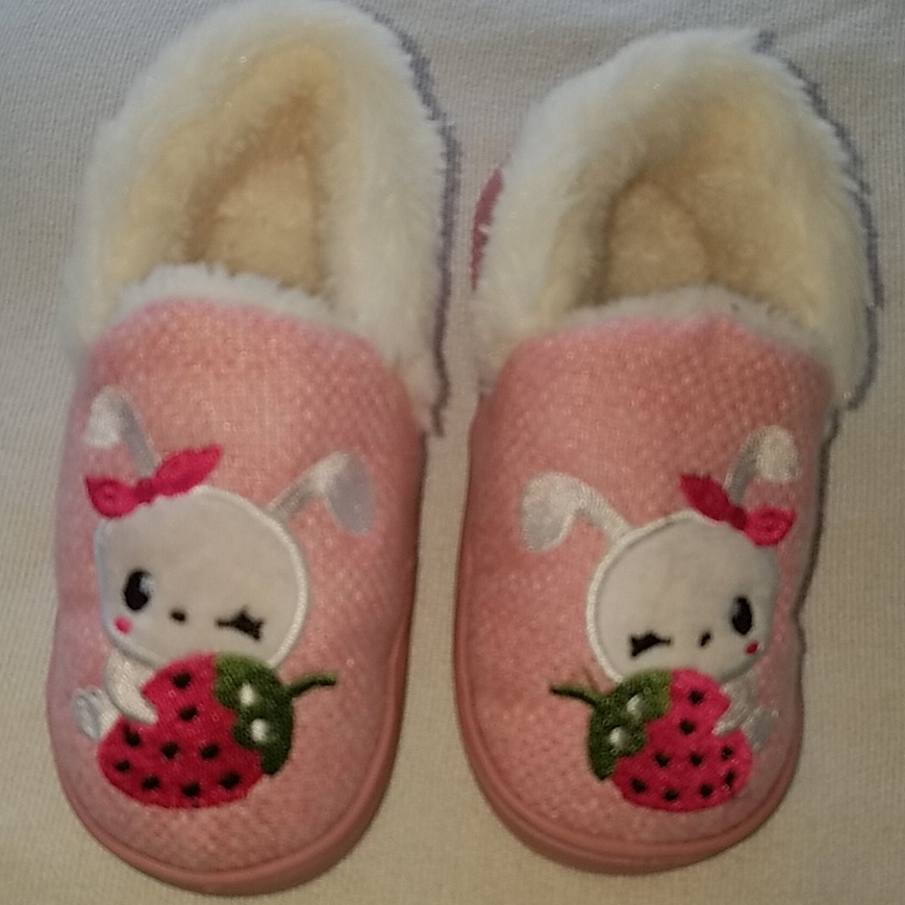 NWOT 2/$15 Cute winking bunny with strawberry